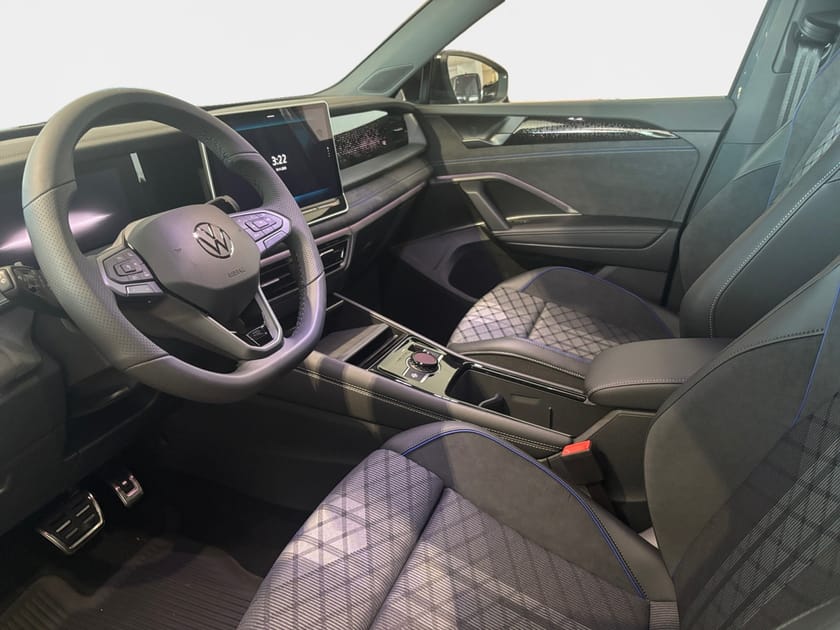 Bild 5 av Volkswagen Tayron 7-seater R-Line / 7 sits / Dragpaket
