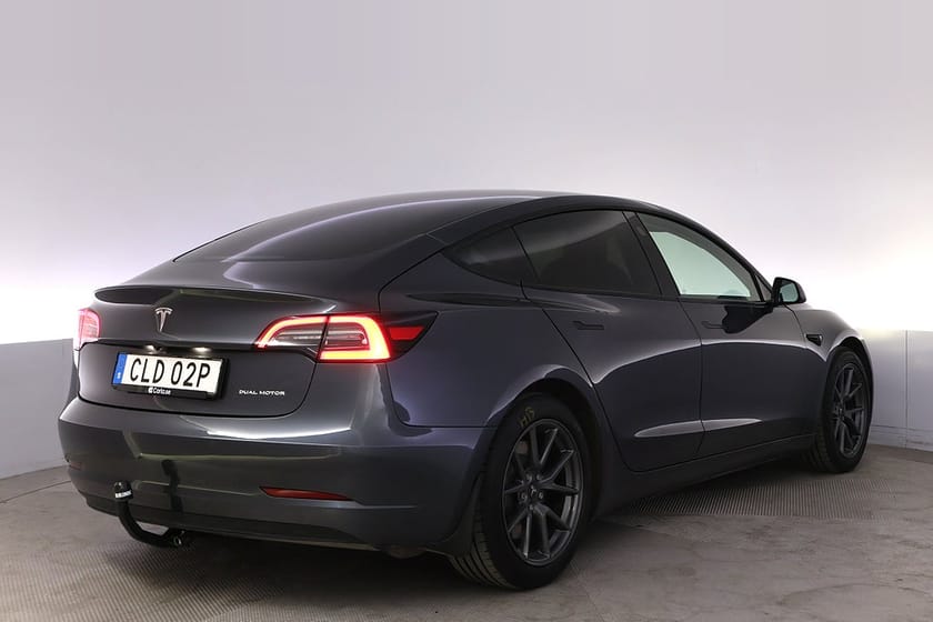 Bild 5 av Tesla Model 3 Long Range AWD Refresh Autopilot Panorama Drag