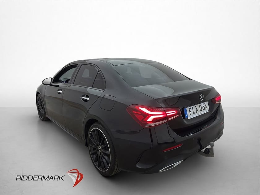 Bild 5 av Mercedes-Benz A 250 e Sedan AMG Line Night paket Pano Burmester Drag