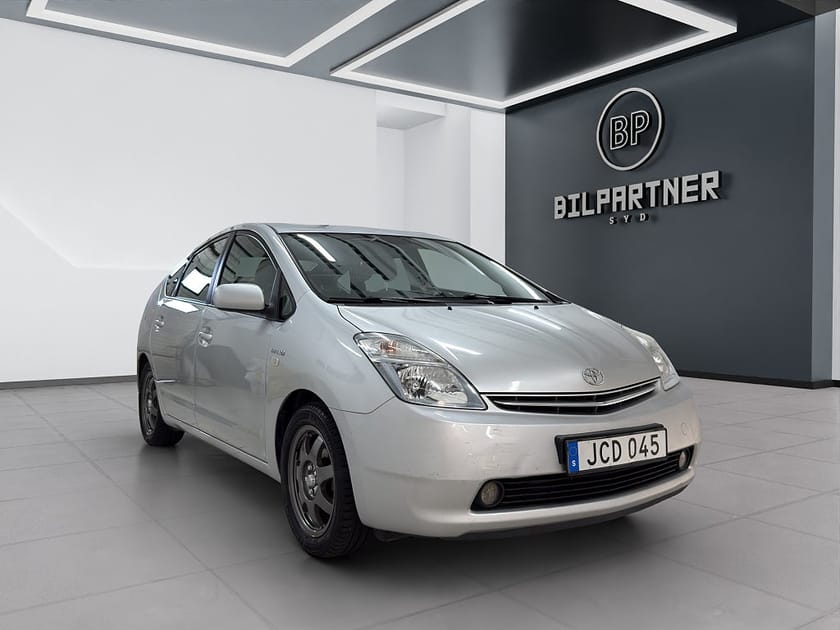 Bild 4 av Toyota Prius 1.5 VVT-i + 3CM CVT/Ny Servad/Besiktad/1-Brukare