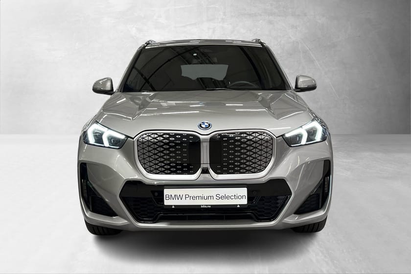 Bilde 2 av BMW iX1 xDrive30 Fully Charged, M-Sport,H/K,ACC,H-feste
