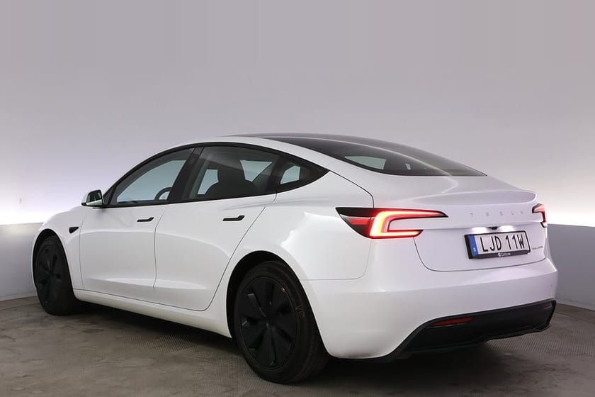 Bild 4 av Tesla Model 3 Long Range AWD Highland Autopilot Pano V hjul