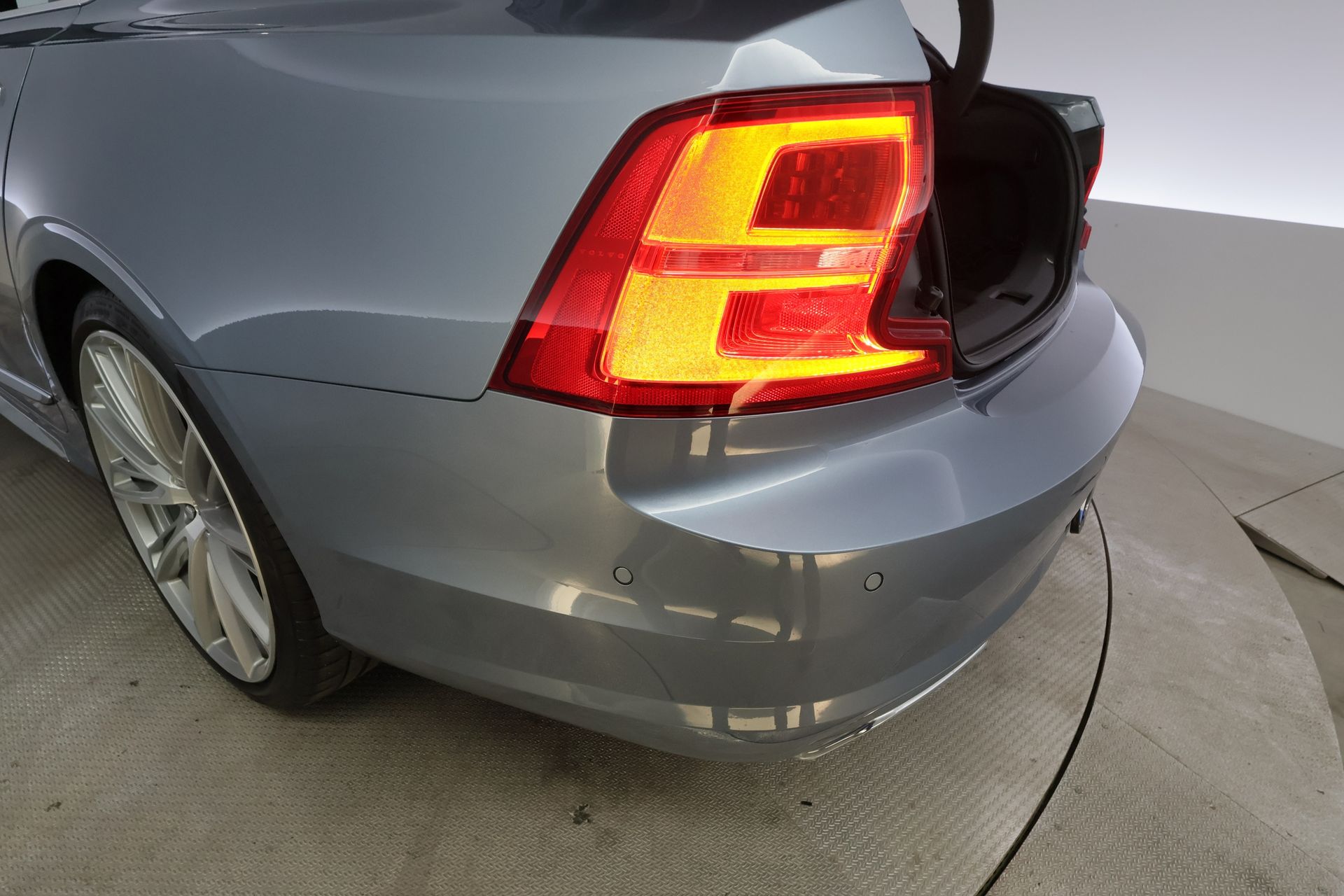 Volvo S90 D5 AWD Inscription B&W 2017, bild 7/10
