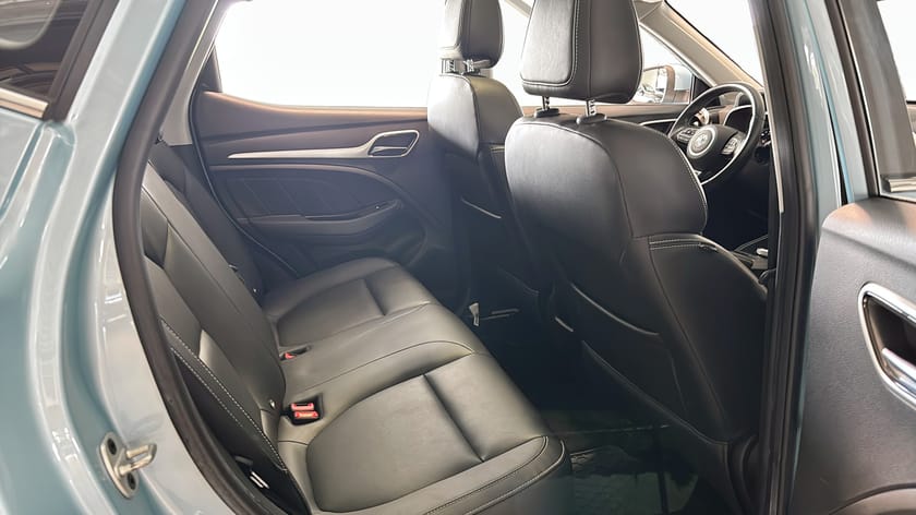 Bild 5 av MG ZS EV LHD 45KWH LUXURY | B-KAMERA | PANO |