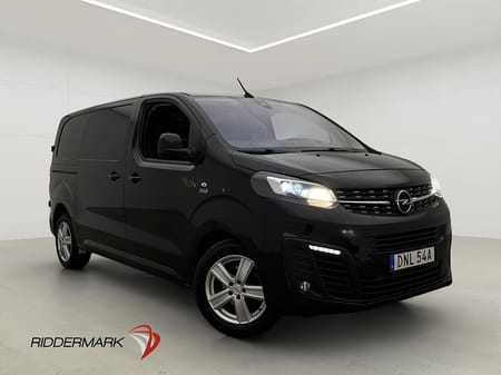 Opel Vivaro Skåpbil IP L2 170hk Ny-Kamrem Värm Drag B-Kamera CARPLAY