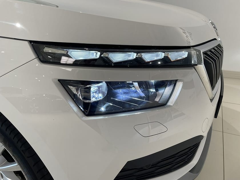 Bild 4 av Škoda Kamiq Skoda STYLE TSI 110 DSG7 DRAG | B-Kamera