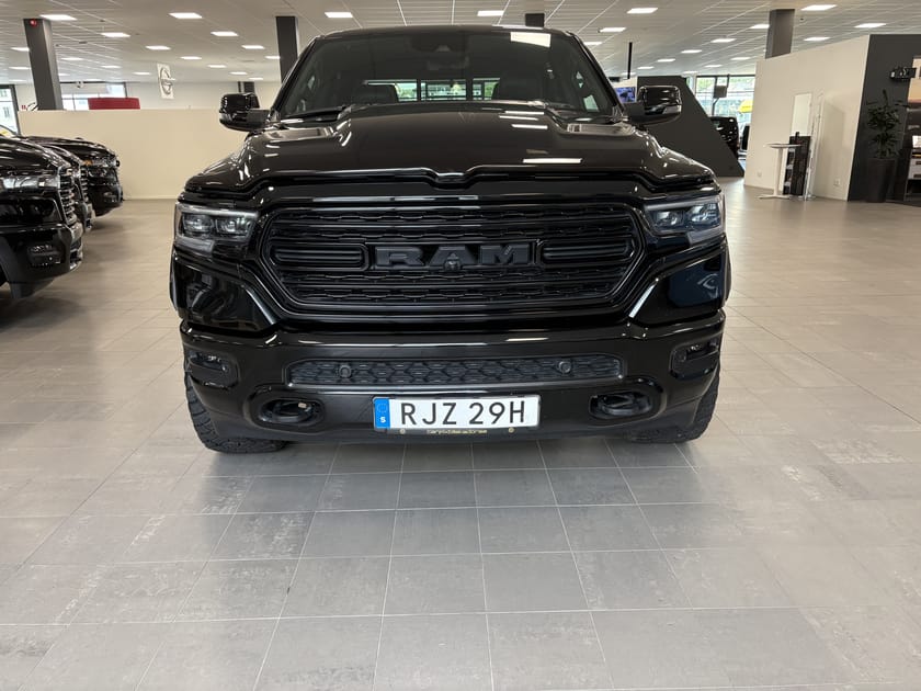 Bild 2 av RAM 1500 Crew Cab LIMITED 4X4 |skatt 3055:-