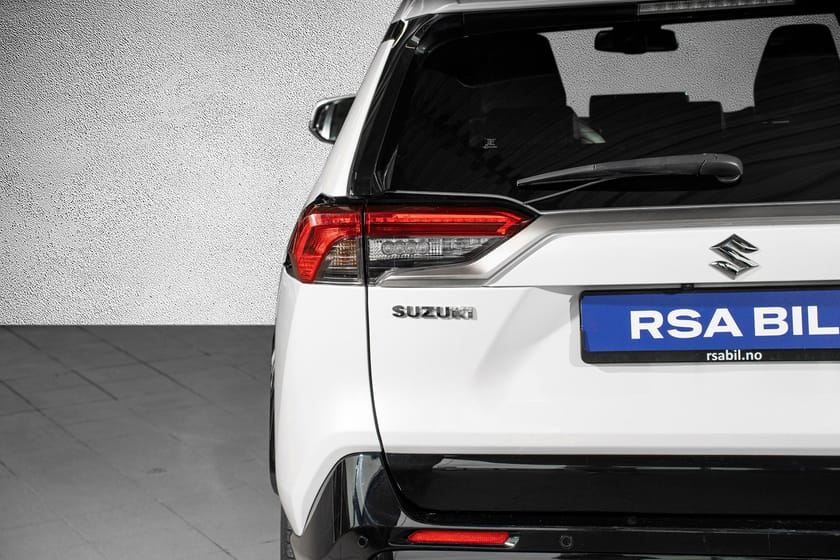 Bilde 5 av Suzuki Across Plug-in Hybrid 2023 E-Four PHEV 306hk GLX First Edition