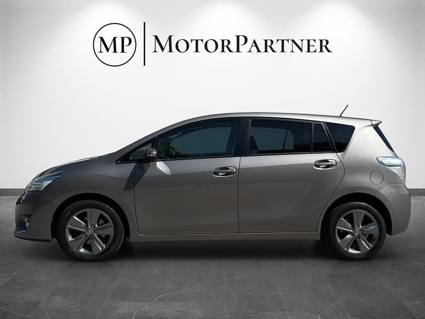 Bild 4 av Toyota Verso 1.8 S Edition 50 Automat Pano 7 sits Kamera