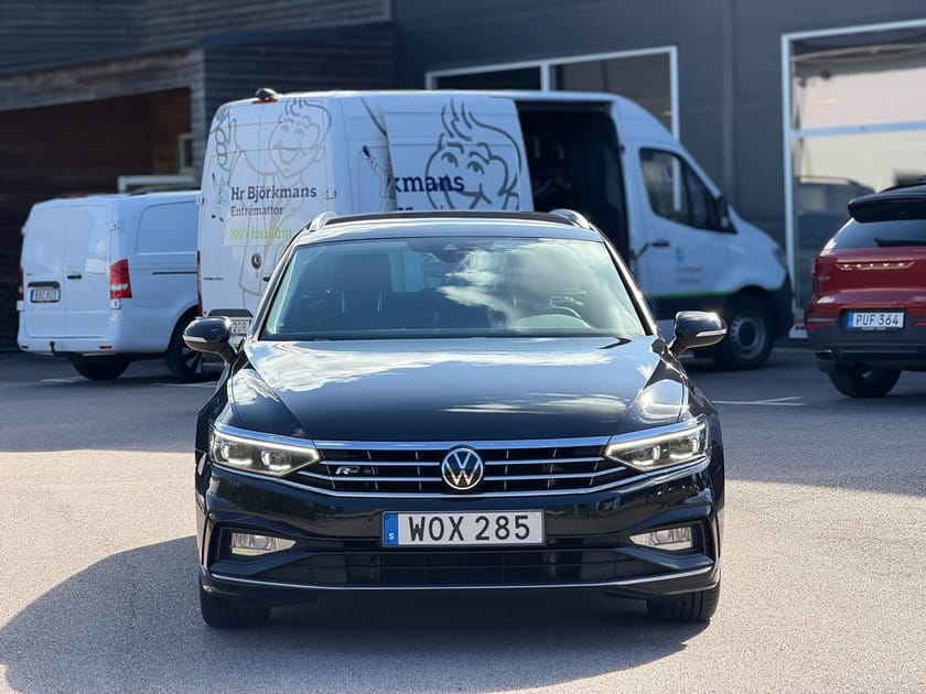 Bild 3 av Volkswagen Passat Sportscombi 2.0 TDI R-line 4M Värmare Drag B-Kamera