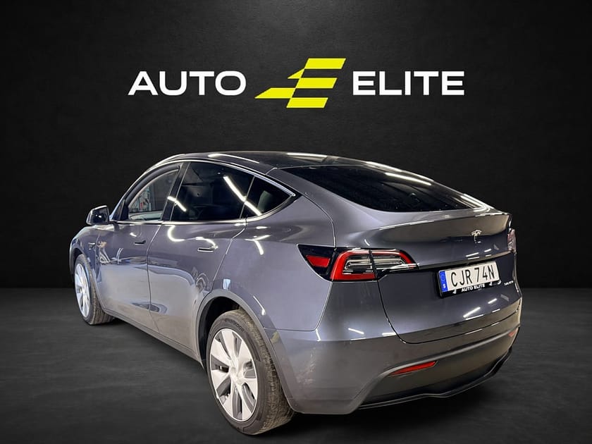 Bild 3 av Tesla Model Y Long Range AWD AWD|SoV-DÄCK|AUTOPILOT|PANO|514HK|1 BRUKARE