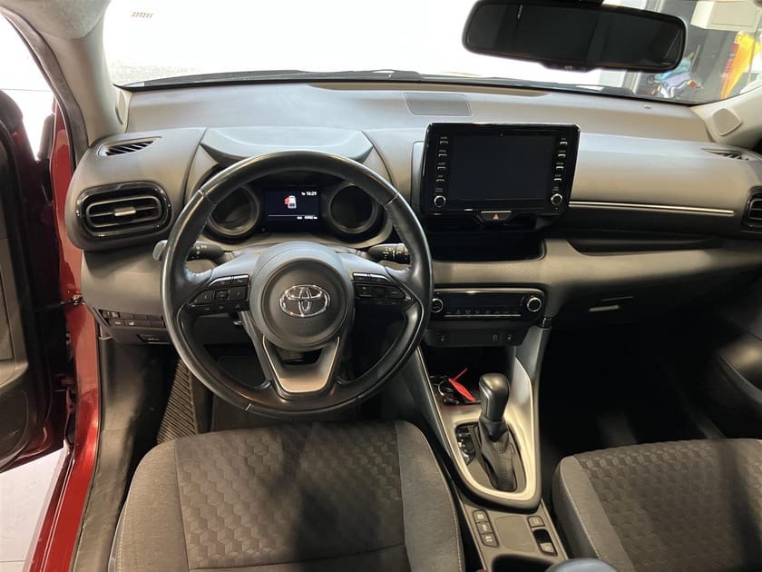 Bild 2 av Toyota Yaris Hybrid CVT