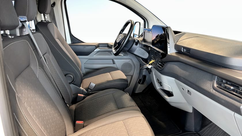 Bild 3 av Ford Tourneo Custom 320 TITANIUM 320L LWB 2.0L ECOBLUE 170H
