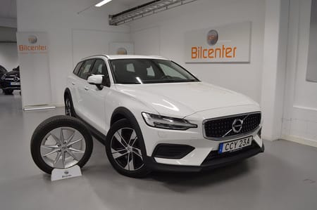 Volvo V60 Cross Country B4 AWD V-Däck ingår Navi-Kamera-Värmare-VoC-CarPlay-Pil