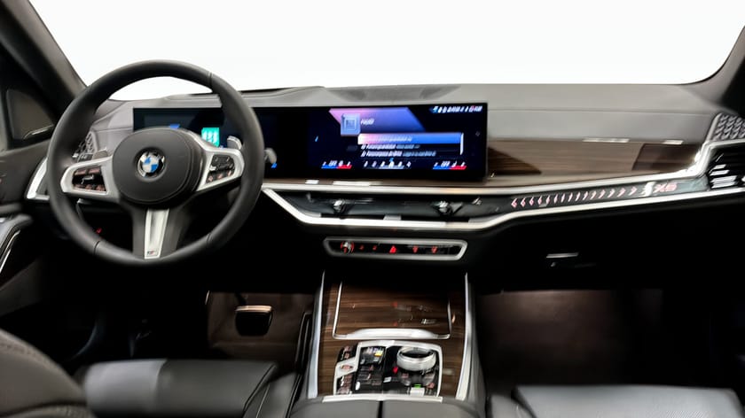 Bild 4 av BMW X5 xDrive30d M Sport Pro Panorama Comfort Plus Exclusiv