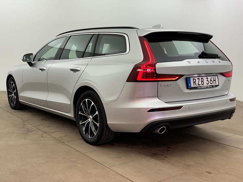Bild 4 av Volvo V60 B4 Geartronic Momentum Adv Navi Pro H/K B-kamera