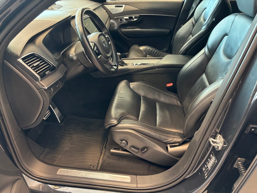 Bild 5 av Volvo XC90 D5 AWD R-Design 7-säten (V-hjul, B&W)