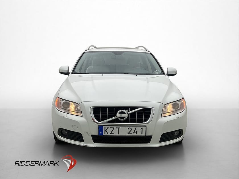 Bild 2 av Volvo V70 2.5FT 231hk Summum Drag Taklucka Skinn P-sensor