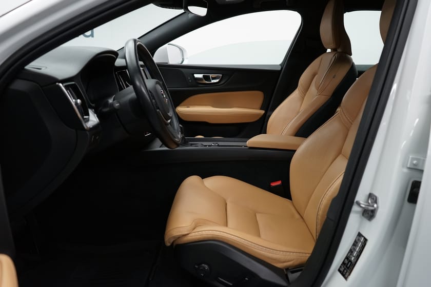 Bild 5 av Volvo V60 Cross Country D4 AWD Advanced SE II, Dragkrok, Baklucka elmanövrerad