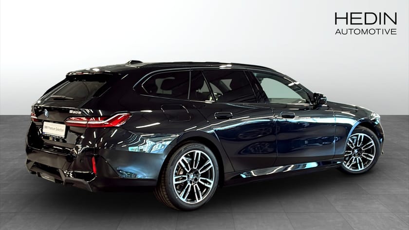 Bild 2 av BMW 530e xDrive Touring M Sport Active Edt Driving Assist+ Rattvärme