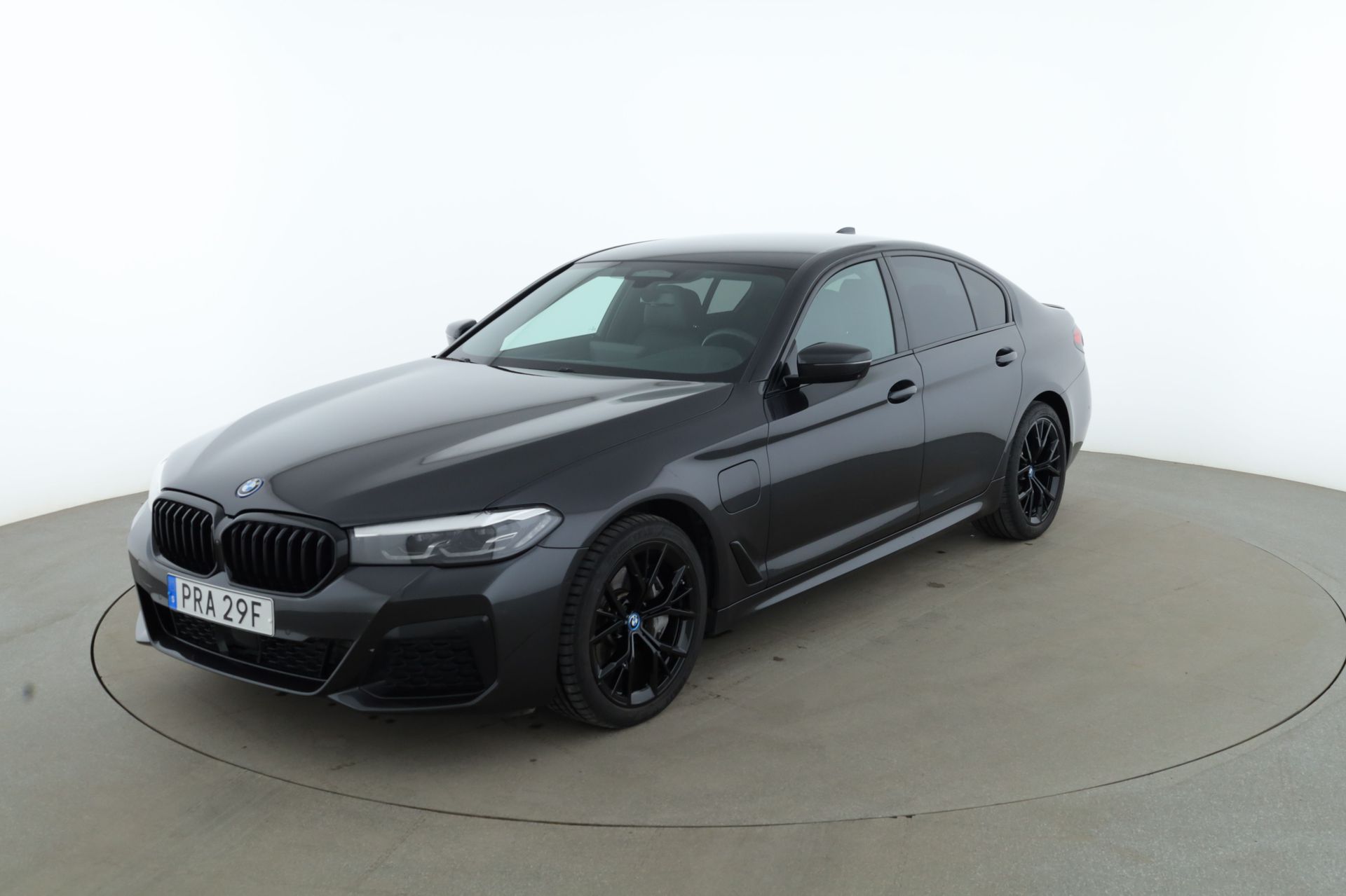 BMW 545