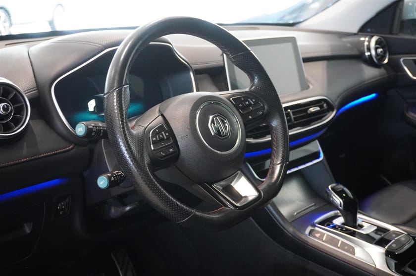 Bild 2 av MG EHS PHEV 1.5T Luxury Panorama