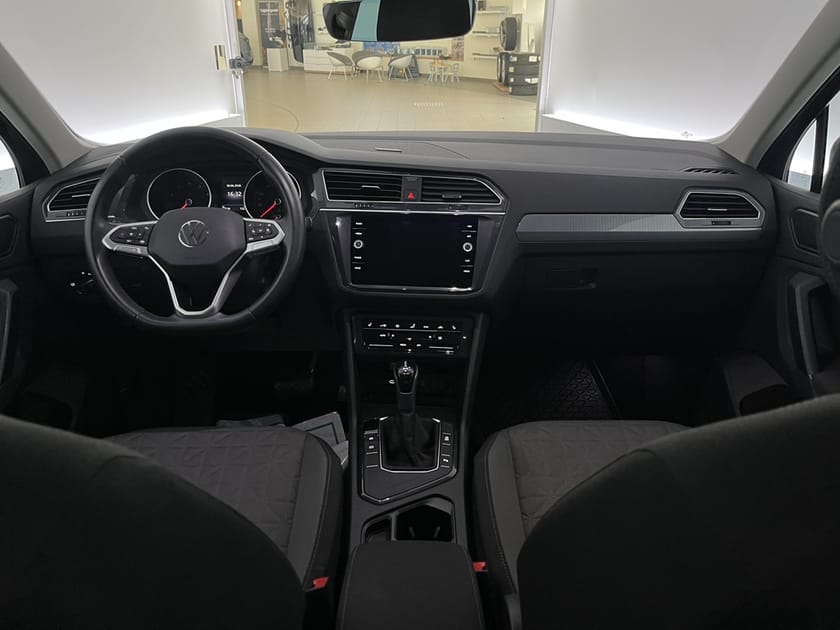 Bild 5 av Volkswagen Tiguan TSI 150hk Drag Kamera Rattvärm App.