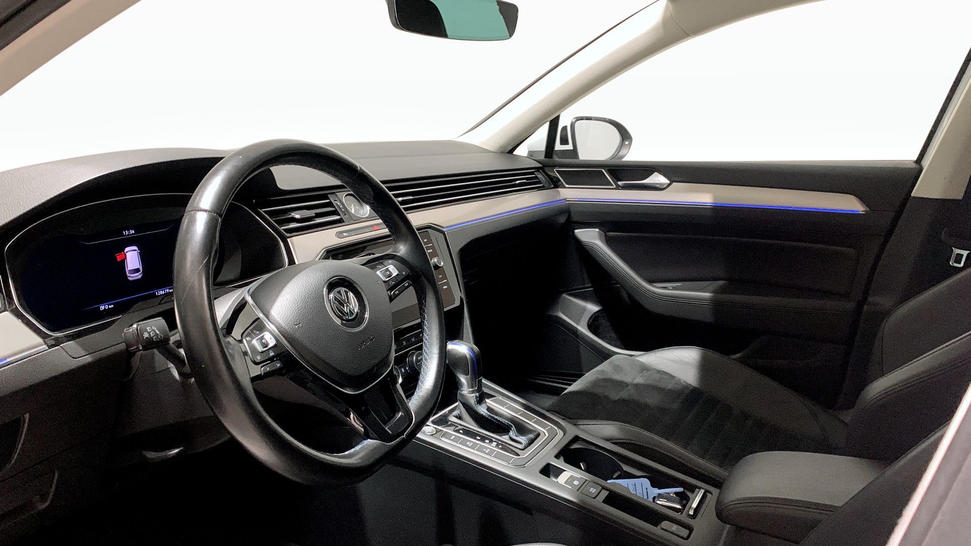 Volkswagen Passat 2018, kuva 7/10