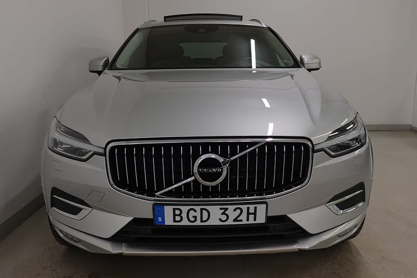 Bild 2 av Volvo XC60 B4 22" Inscription Style Pano Drag P-Värme Skinn H/K