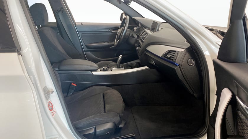 Bild 3 av BMW 118d Steptronic (150hk) Aut - M Sport - 2 BRUKARE