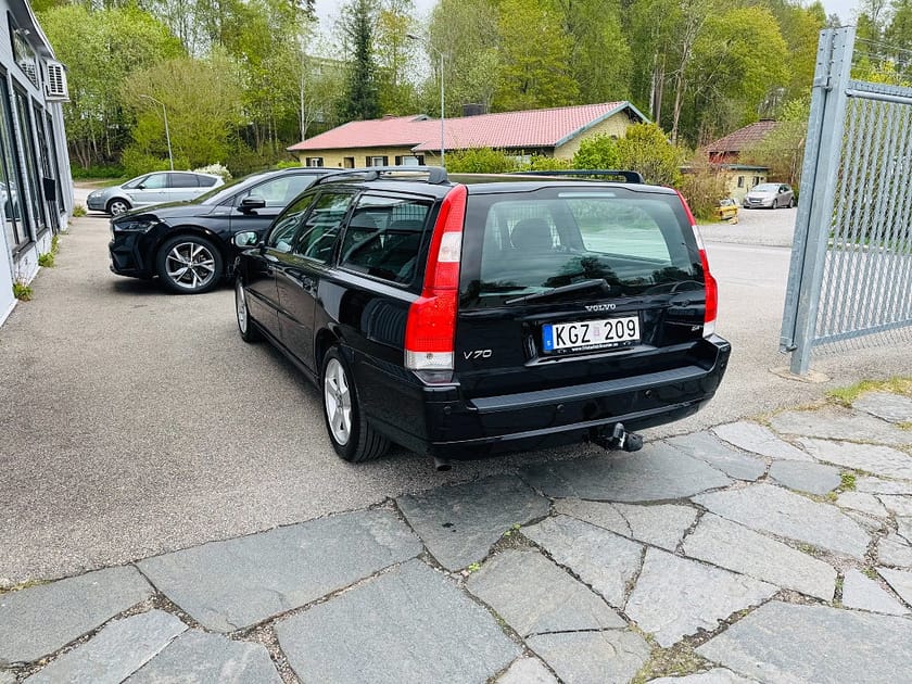 Bild 4 av Volvo V70 2.4 170HK CLASSIC MOMENTUM / AUTOMAT / DRAG