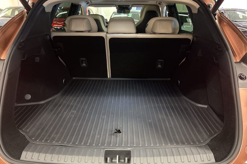 Lynk & Co 08 PHEV