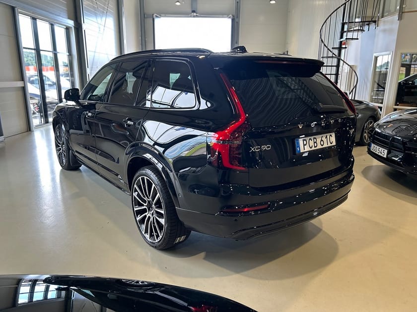 Bild 4 av Volvo XC90 T8 Plug-In Hybrid AWD Geartronic Ultra Dark / Drag