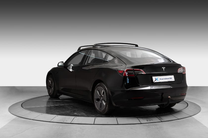 Bilde 3 av Tesla Model 3 Standard Range RWD/491KM WLTP/1 eier/Garanti/Panoramatak/Krok