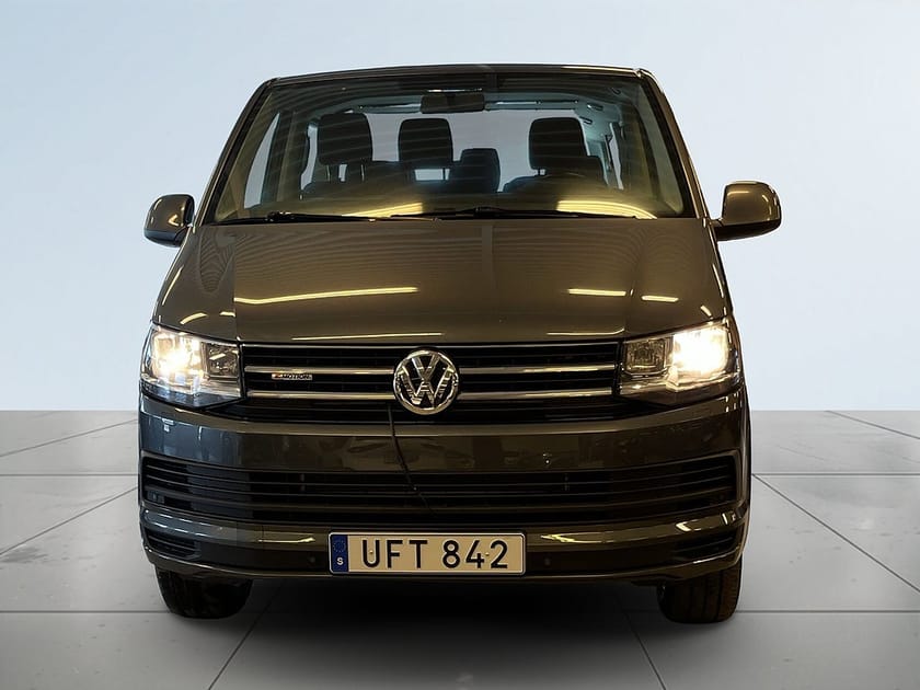 Bild 2 av Volkswagen Caravelle 2.0 TDI Comfortline 9-Sits/Drag/P-Värm/S&V-Hjul/P-Sens