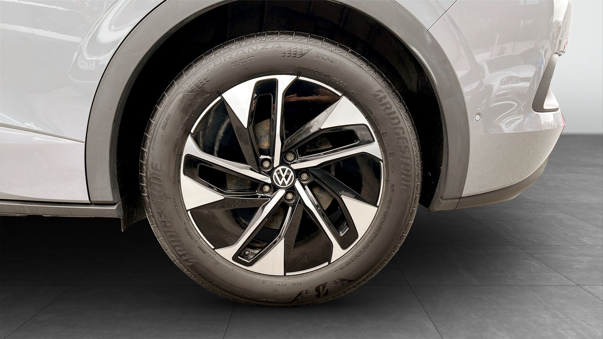 Volkswagen ID.5 Pro Performance 2023, bild 6/10