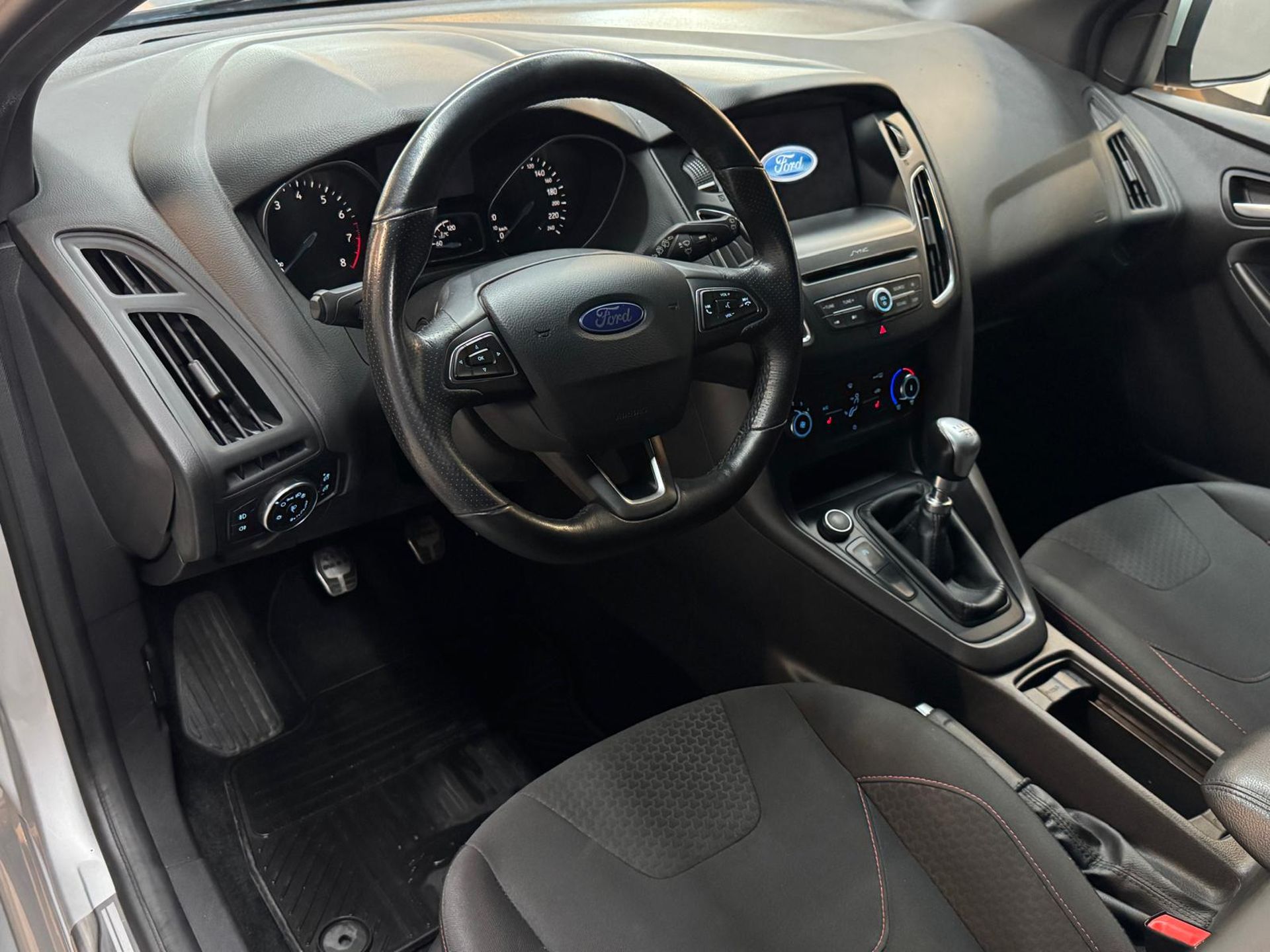Ford Focus 1.0 EcoBoost 2017, bild 7/15