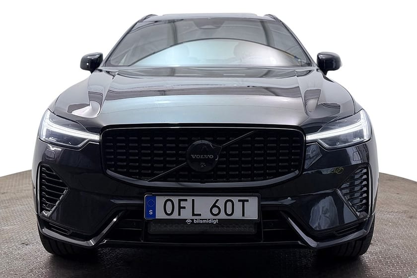 Bild 3 av Volvo XC60 T8 Plug-In AWD Ultra Black Drag Pano 360° BLIS B&W HUD 456hk