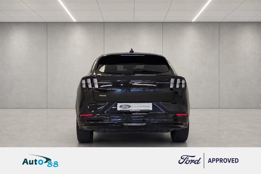 Bilde 5 av Ford Mustang Mach-E Standard Range AWD Sporty SUV 4x4 Kamera App El seter framme Skinn