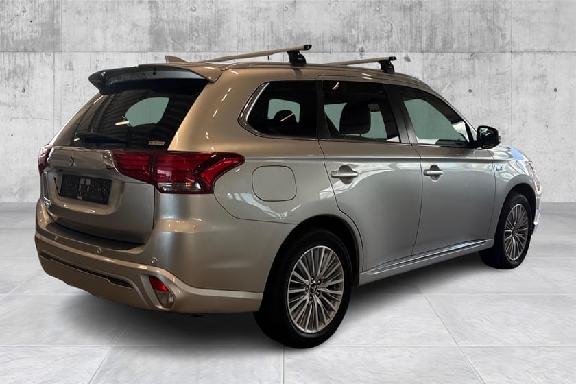 Bilde 5 av Mitsubishi Outlander PHEV PHEV/360kam/LEDbar/Keyless/Navi/Apple-Android+++