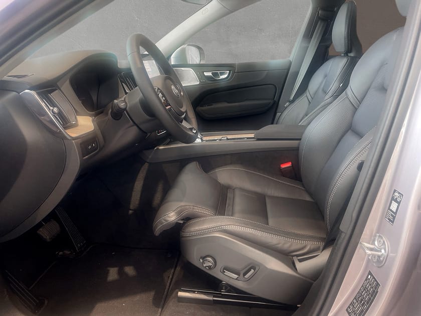 Bild 4 av Volvo XC60 T6 Plus Bright Nordic Edition Lagerbil för omg leverans