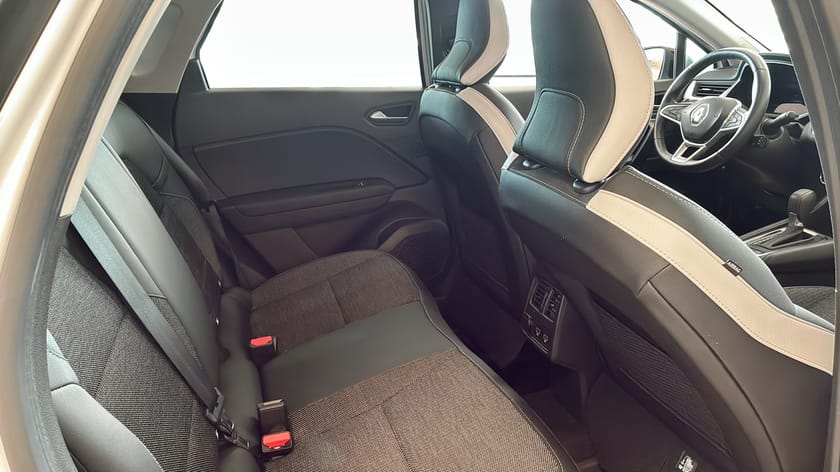 Bild 5 av Renault Captur E-TECH Plugin-Hybrid 160 