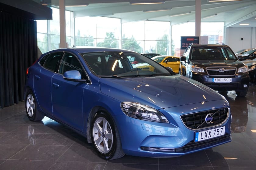 Bild 2 av Volvo V40 T3 Your Momentum 150hk 10.600 Mil / En ägare
