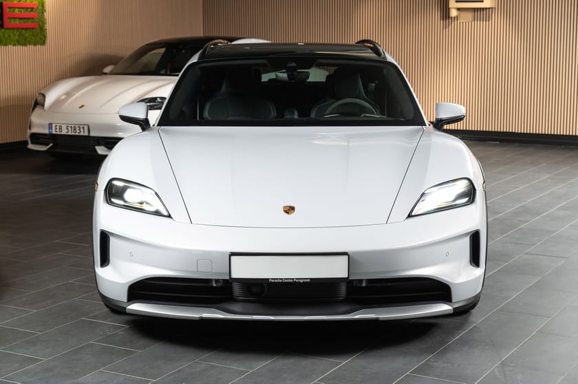 Bilde 2 av Porsche Taycan 4 Cross Turismo 18vei/Pepita/SportChrono/2 sett hjul