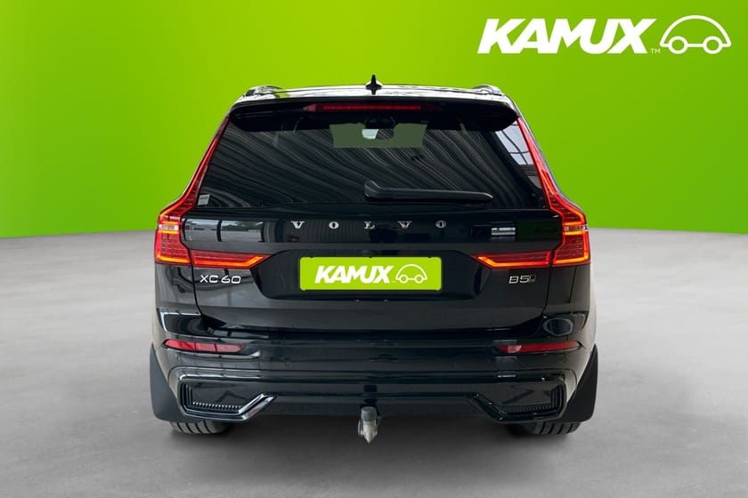Bild 5 av Volvo XC60 B5 R-Design AWD Pano 360kam Drag H/K Värmare  Navi Voc