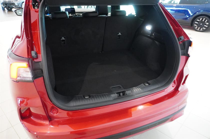Bild 5 av Ford Kuga Plug-In Hybrid ST-Line X PHEV Drag Adpt Fart