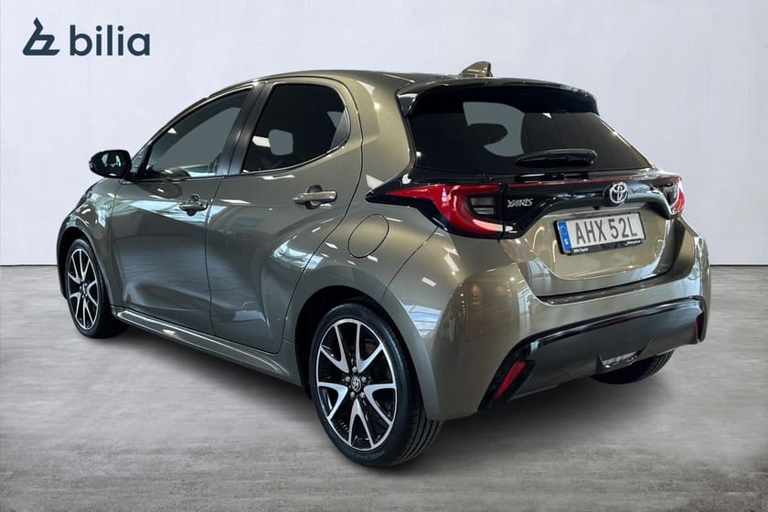 Bild 2 av Toyota Yaris Hybrid 1,5 Style Delläder Keyless Nyservad