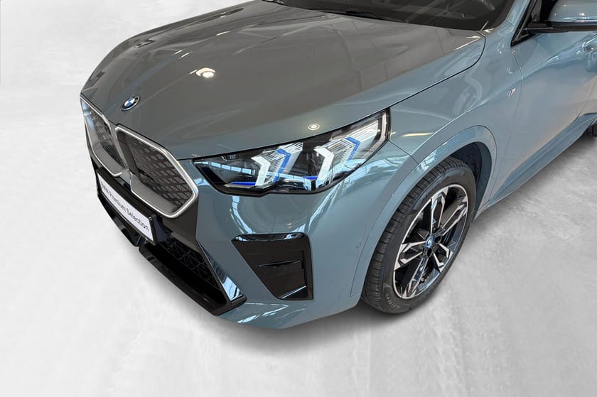 Bilde 2 av BMW iX2 xDrive30 Fully Panorama Harman Elsete 19"