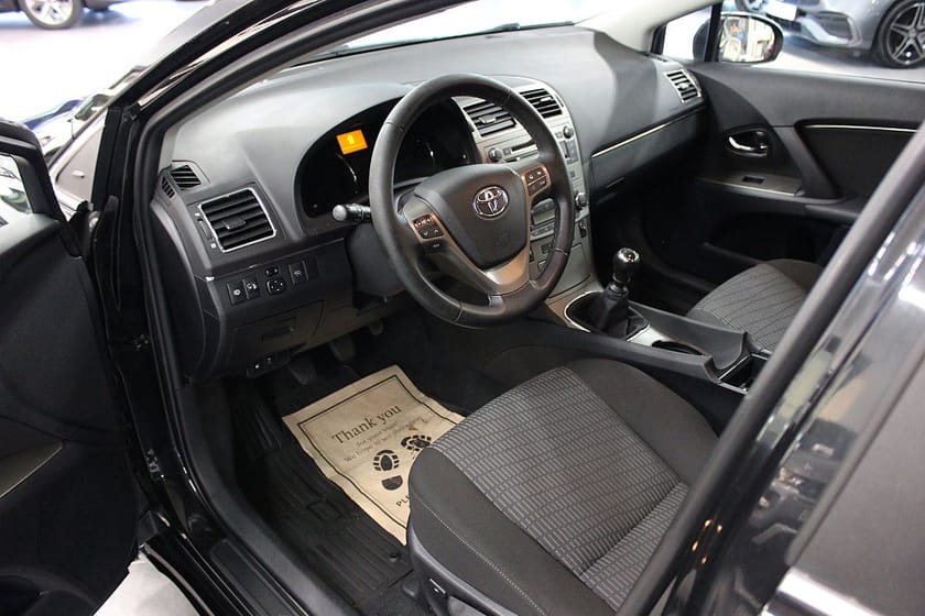 Bild 2 av Toyota Avensis Kombi