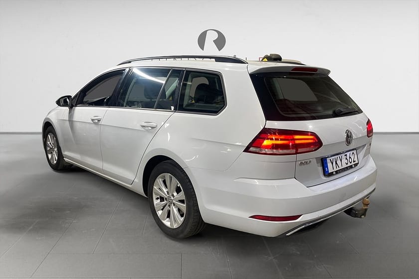 Bild 5 av Volkswagen Golf Sportscombi 1.0 TSI 110 HK DRAG B-KAMERA 0.42L/MIL 382KR/ÅR 16"
